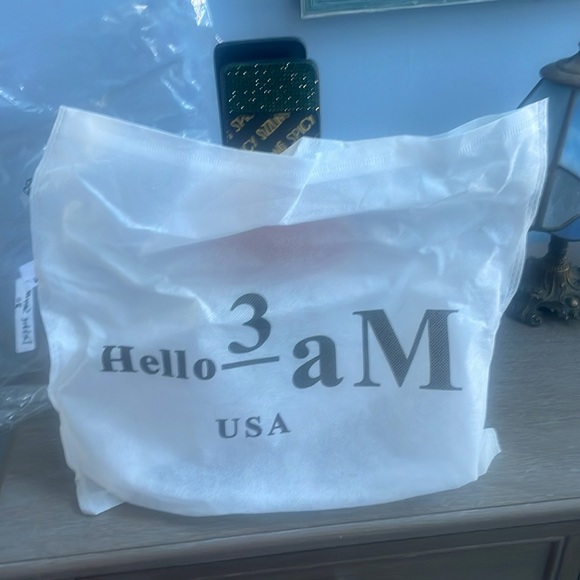 Spicy  hot sauce, bag with gold chain - Picture 8 of 11